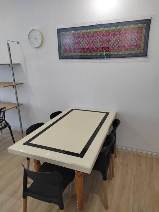 Jentayu Residency, 3rooms 2xwc, Free Wifi, 7guests Johor Bahru